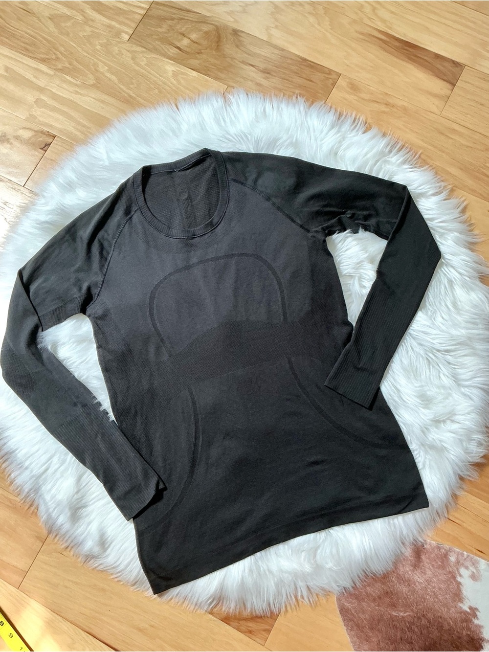 lululemon swiftly tech Black Long Sleeve Crew Neck Top Size 12